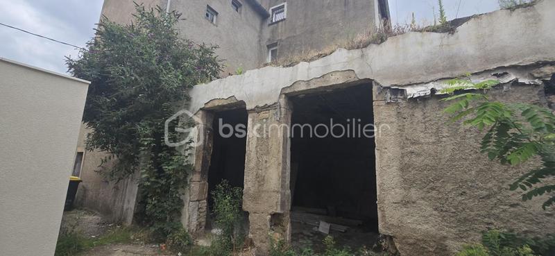 Immeuble - 110 m² - 10 pièces