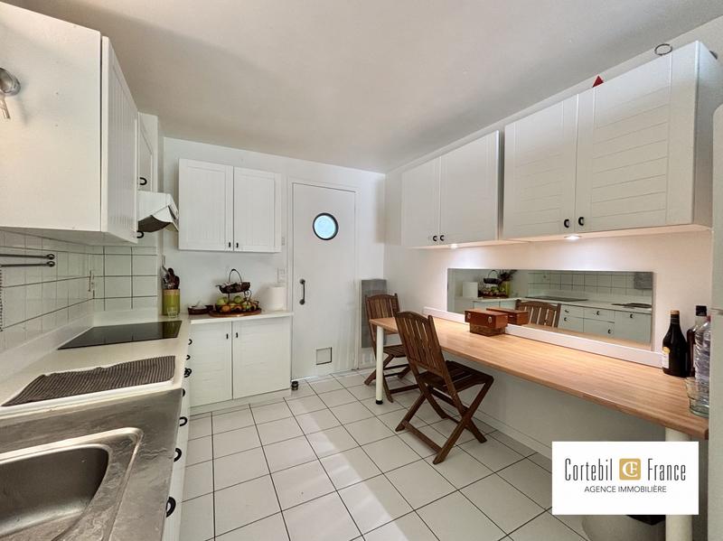 Villa - 251 m² - 8 pièces