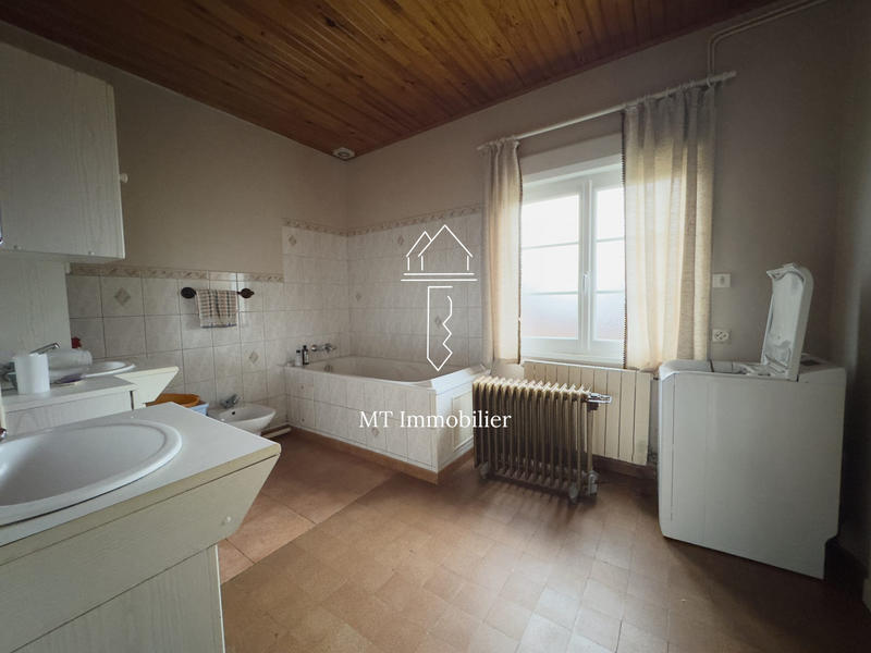 Maison - 148 m² - 7 pièces