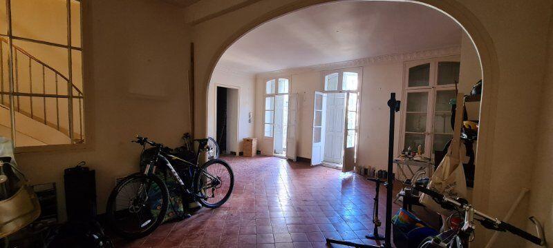 Maison - 350 m² - 12 pièces