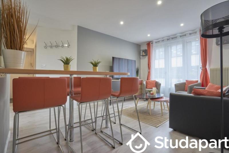 Chambre - 9 m² - 1 pièce