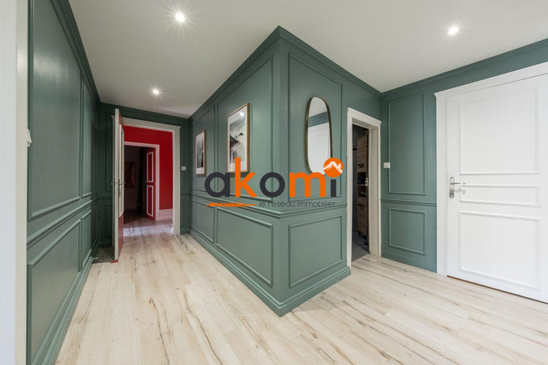 Maison ancienne - 257 m² - 8 pièces