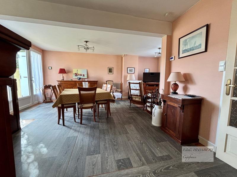 Maison - 94 m² - 5 pièces