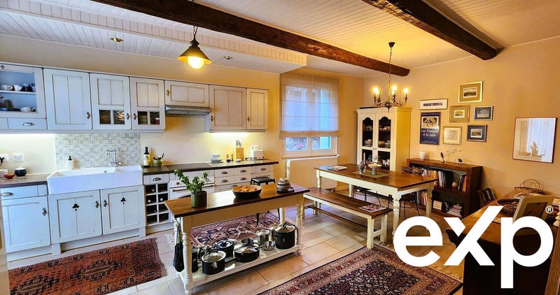 Appartement - 140 m² - 5 pièces