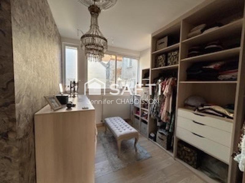 Maison - 138 m² - 5 pièces