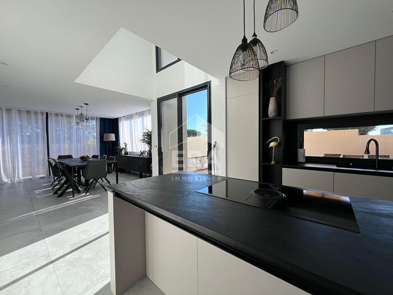 Maison - 138 m² - 5 pièces