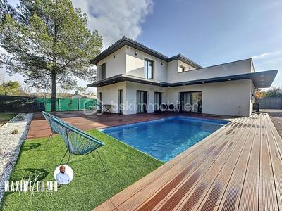 Maison - 190 m² - 6 pièces