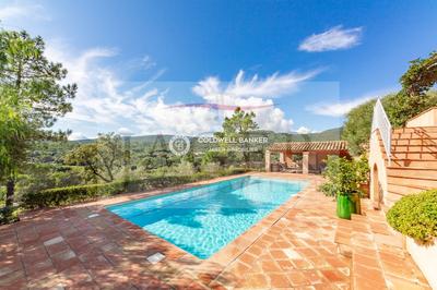 Villa - 200 m² - 6 pièces