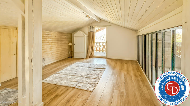 Maison - 184 m² - 8 pièces