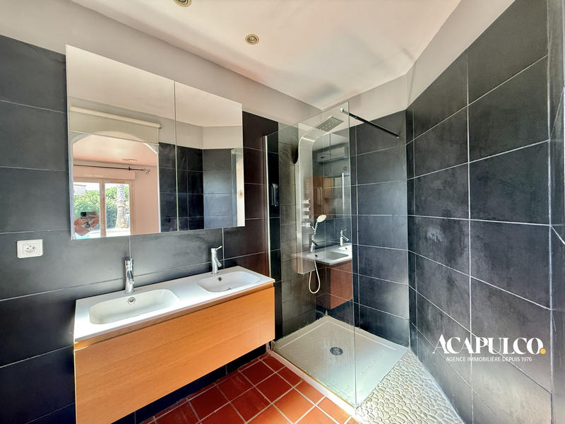 Maison - 138 m² - 5 pièces