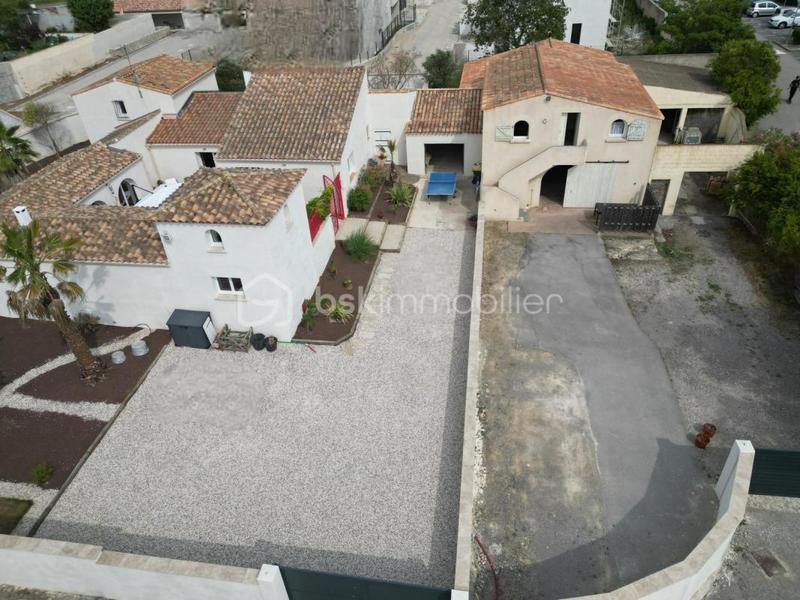 Propriété - 400 m² - 8 pièces