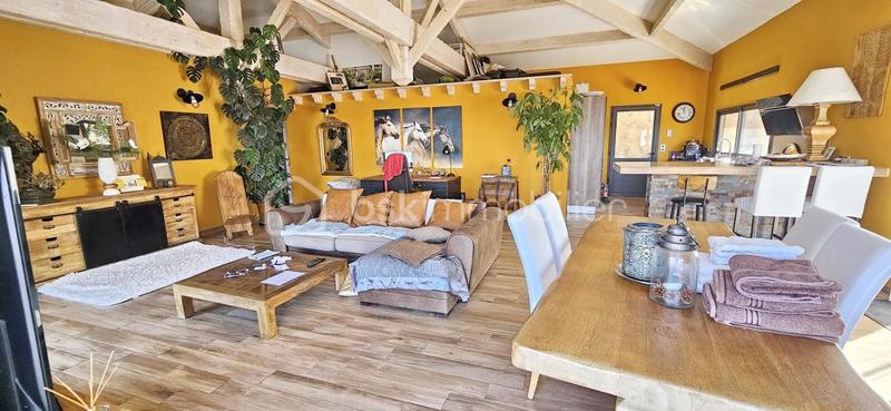 Maison - 150 m² - 4 pièces