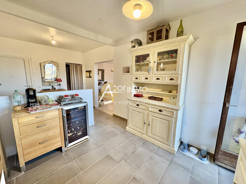 Appartement - 96 m² - 4 pièces