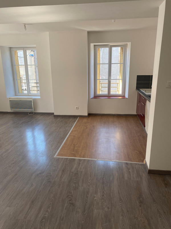Appartement - 90 m² - 3 pièces