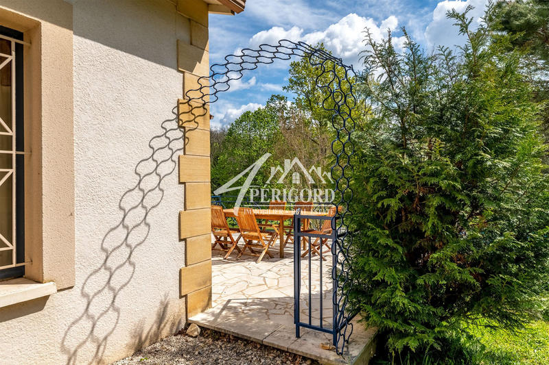 Maison traditionnelle - 180 m² - 6 pièces