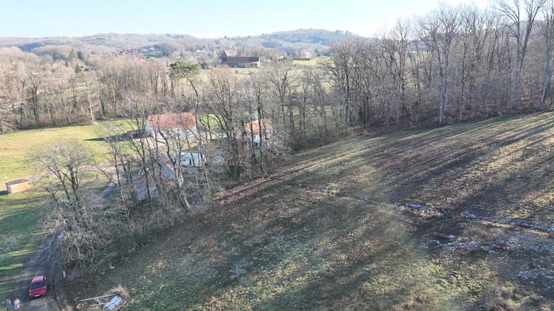 Terrain constructible - 2 302 m²