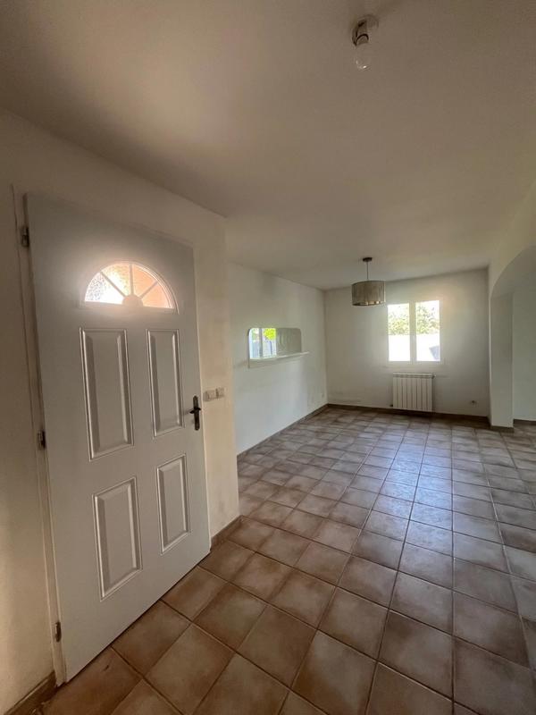 Villa - 90 m² - 4 pièces