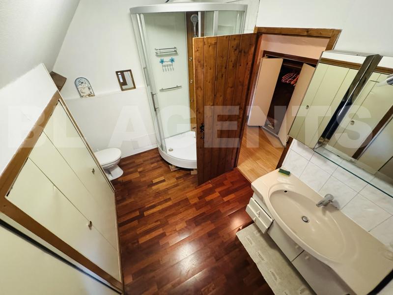 Maison - 200 m² - 7 pièces