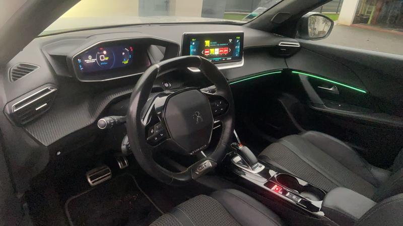 Peugeot 2008 136 100 kWh Gt