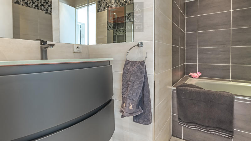 Appartement - 156 m² - 6 pièces