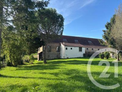 Corps de ferme - 198 m² - 11 pièces