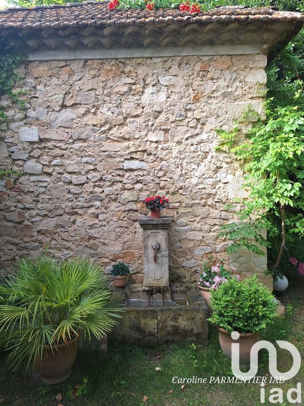 Maison - 460 m² - 10 pièces