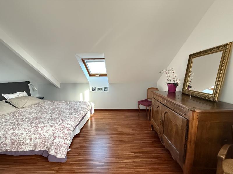 Maison traditionnelle - 191 m² - 8 pièces