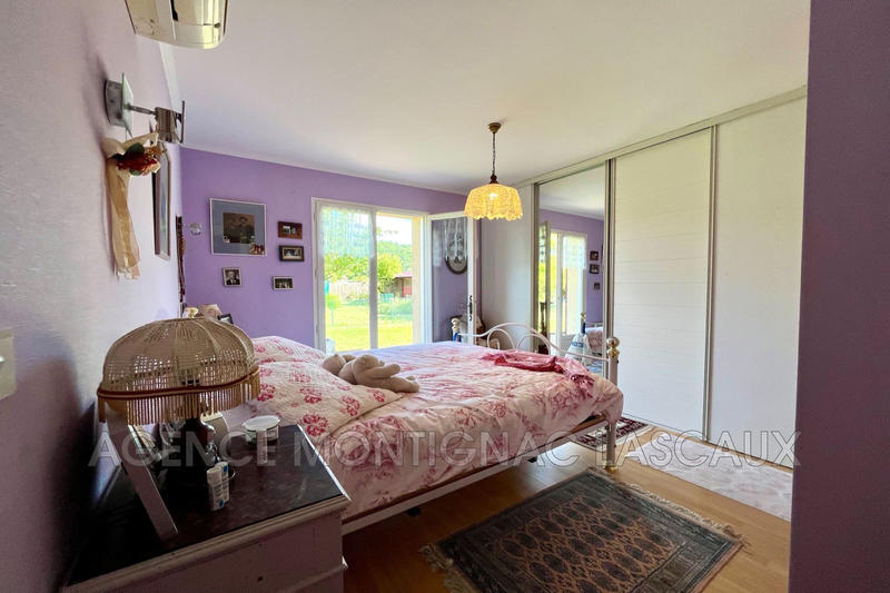 Maison - 220 m² - 6 pièces