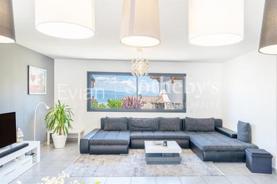 Maison - 200 m² - 6 pièces