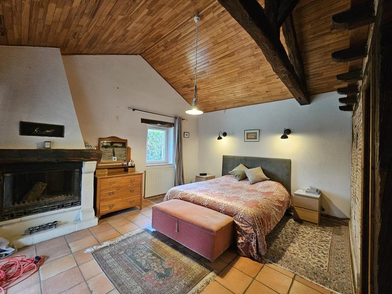 Maison traditionnelle - 250 m² - 10 pièces