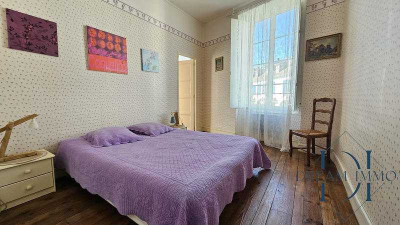 Maison - 380 m² - 10 pièces