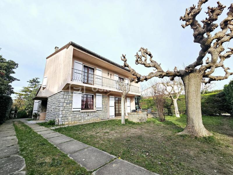 Propriété - 265 m² - 3 pièces