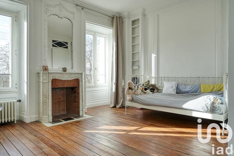 Maison - 300 m² - 9 pièces