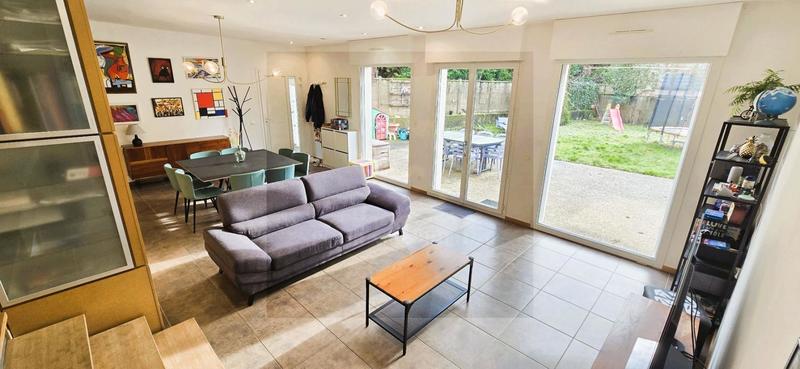 Maison de ville - 160 m² - 8 pièces