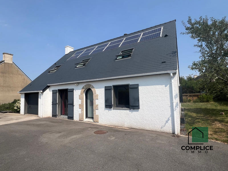 Maison - 161 m² - 8 pièces