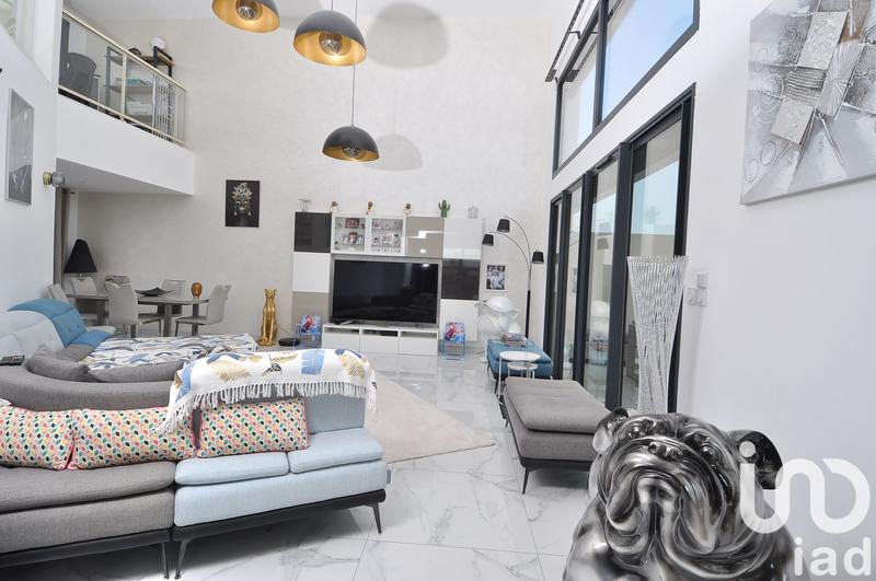 Maison - 246 m² - 5 pièces