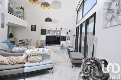 Maison - 246 m² - 5 pièces