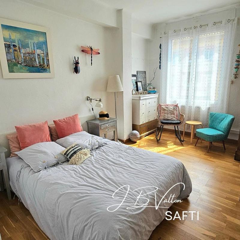 Appartement - 84 m² - 4 pièces