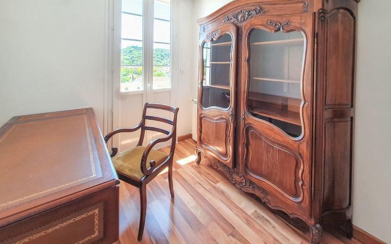 Villa - 201 m² - 8 pièces