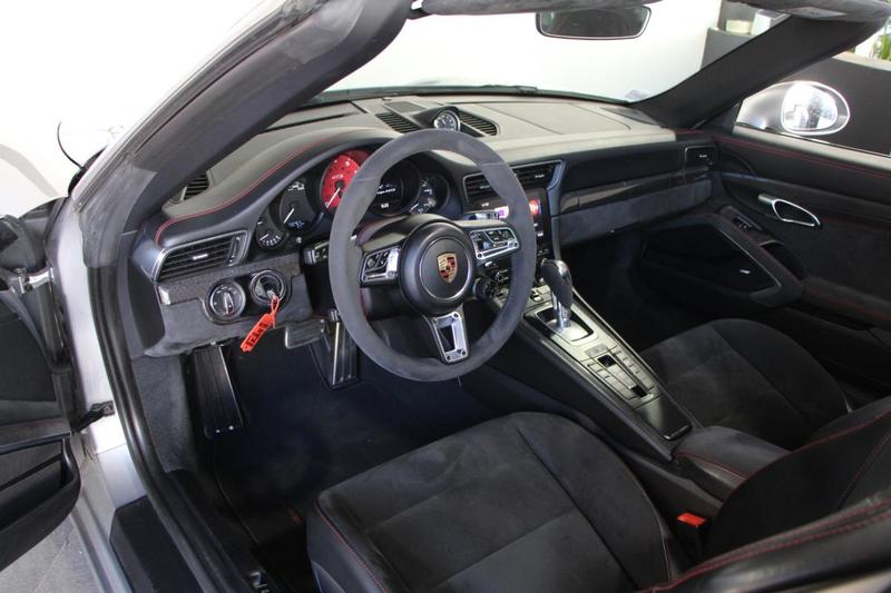 Porsche 911 Targa 4 3.0i 450 Gts Pdk