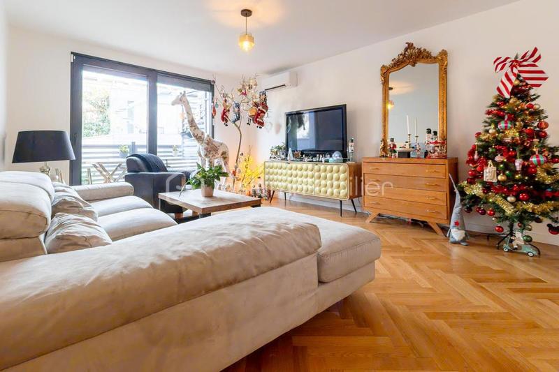 Maison - 160 m² - 5 pièces