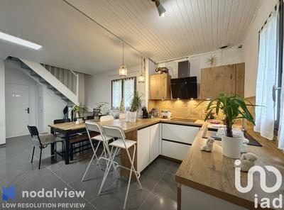 Maison - 80 m² - 5 pièces