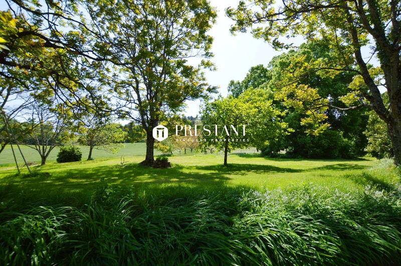 Maison de domaine - 540 m² - 18 pièces