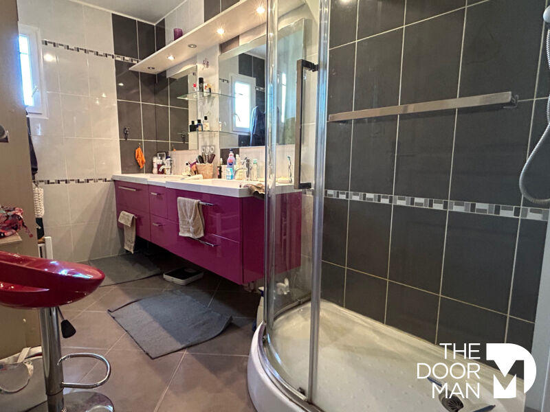 Maison - 136 m² - 5 pièces