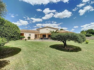 Villa - 184 m² - 6 pièces