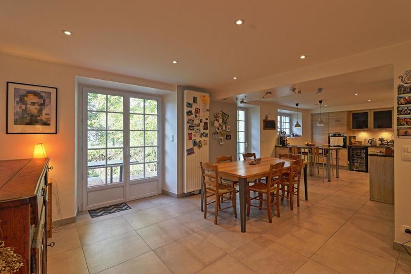 Maison - 151 m² - 8 pièces