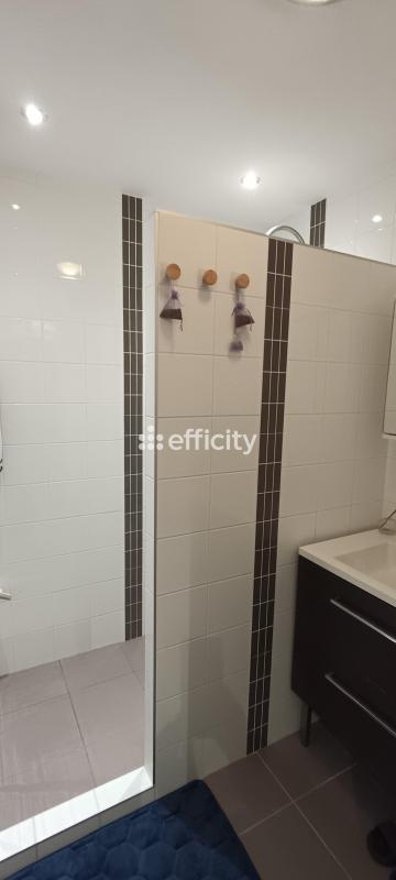 Maison - 97 m² - 5 pièces