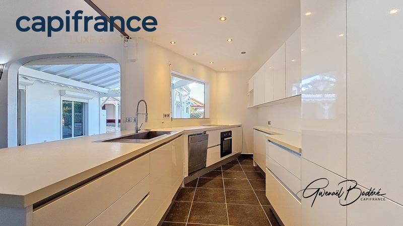 Villa - 185 m² - 6 pièces