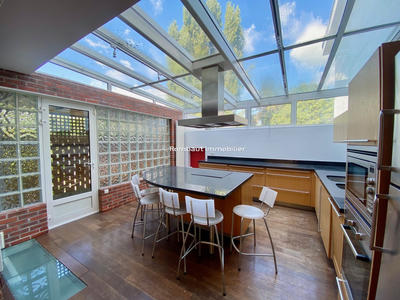 Maison - 151 m² - 7 pièces