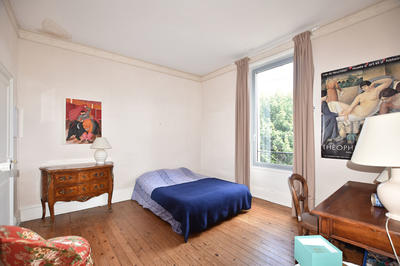 Maison - 220 m² - 11 pièces